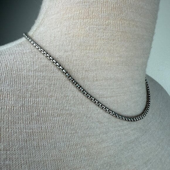Silver Tone Round Box Chain Necklace 16-18" - Picture 3 of 4